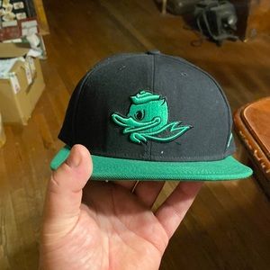 Nike true Sri-fit snap back hat